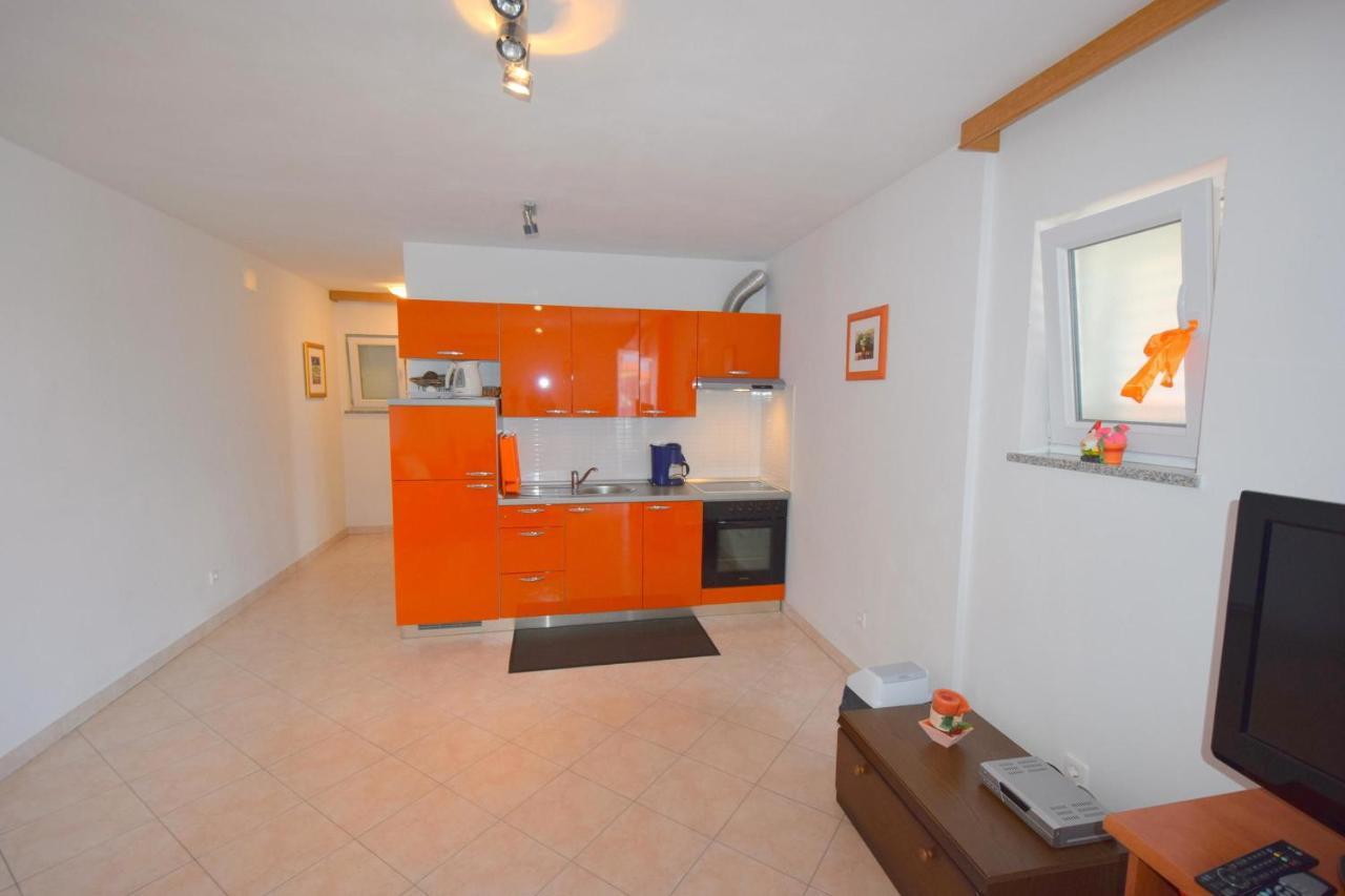 Apartments Gabrijel Малинска Екстериор снимка