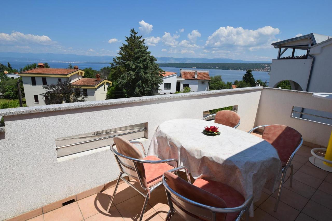 Apartments Gabrijel Малинска Екстериор снимка