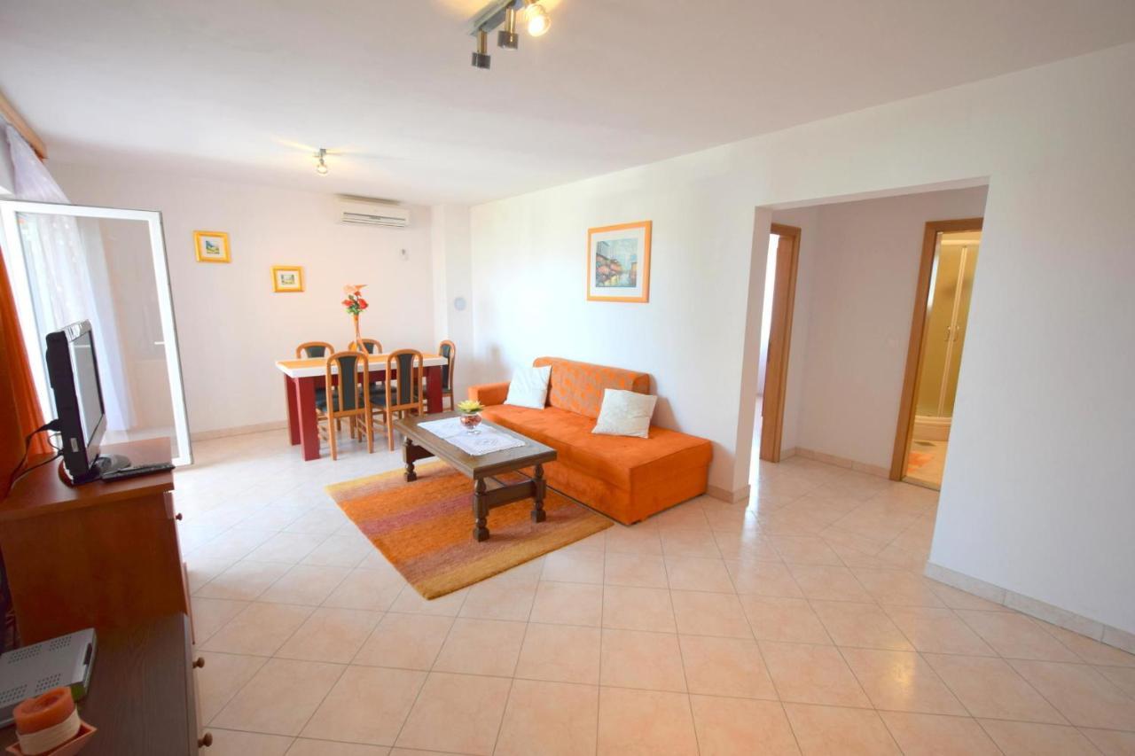 Apartments Gabrijel Малинска Екстериор снимка