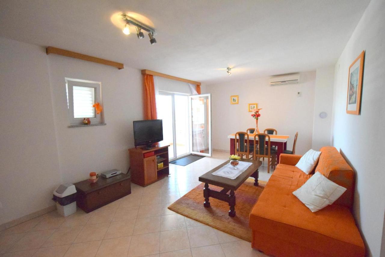 Apartments Gabrijel Малинска Екстериор снимка