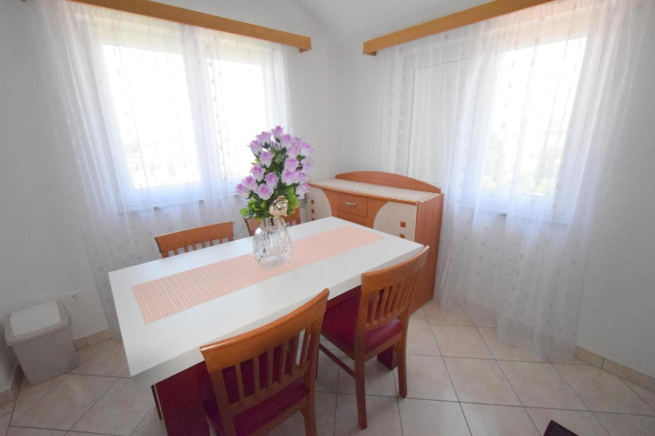 Apartments Gabrijel Малинска Екстериор снимка
