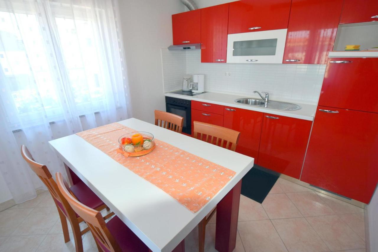 Apartments Gabrijel Малинска Екстериор снимка