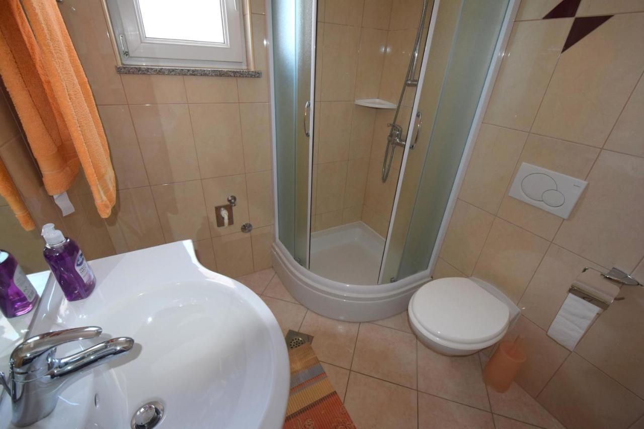 Apartments Gabrijel Малинска Екстериор снимка