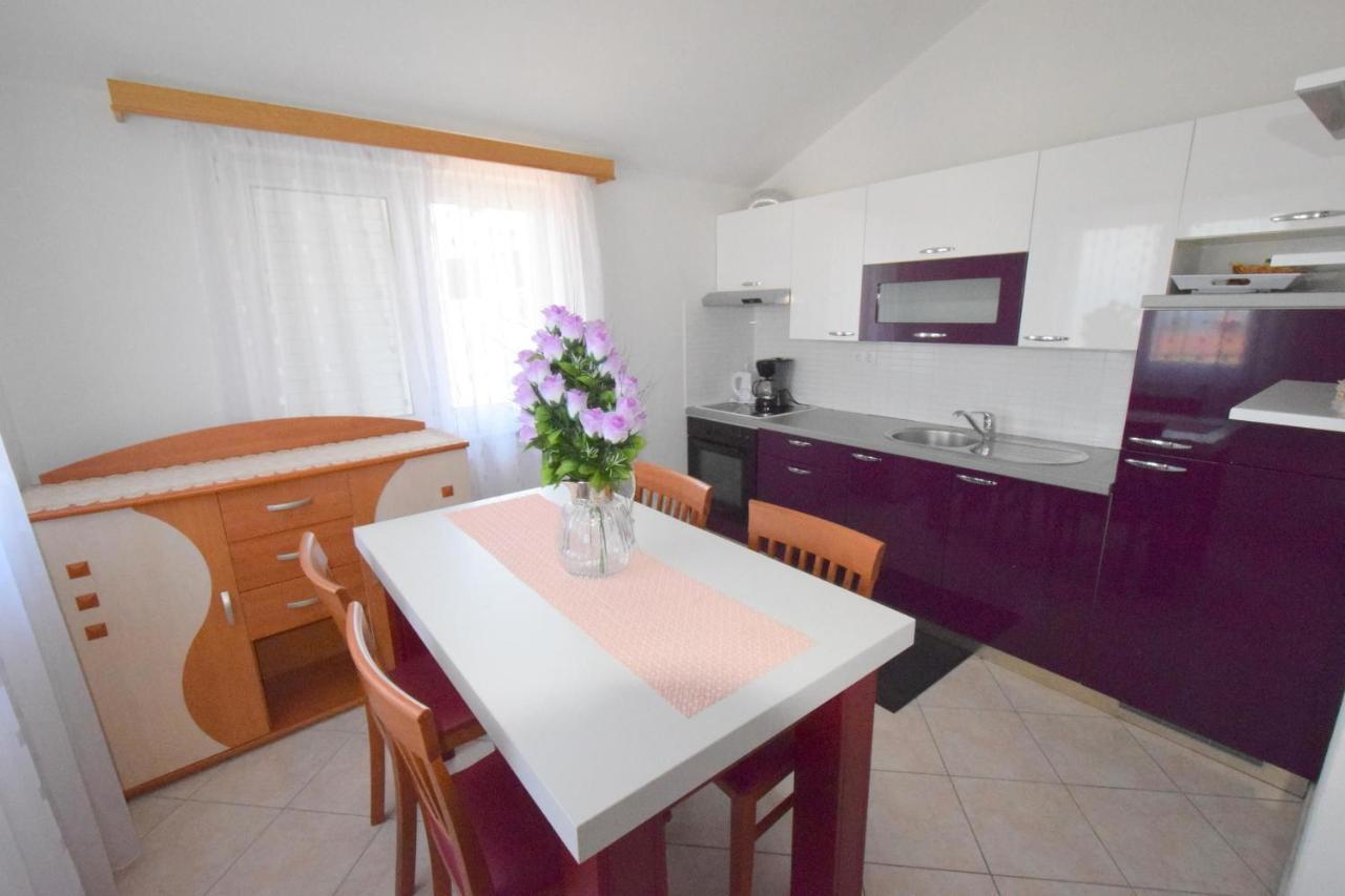 Apartments Gabrijel Малинска Екстериор снимка