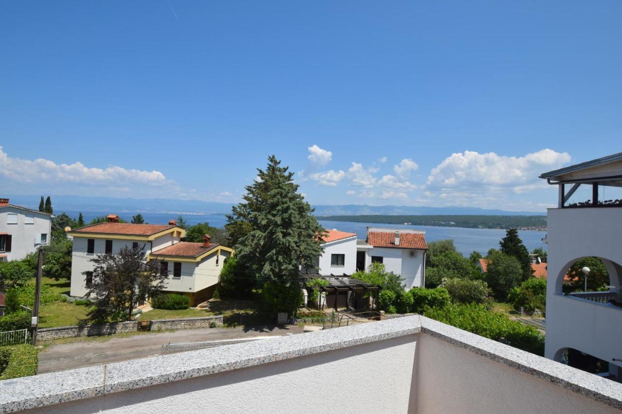Apartments Gabrijel Малинска Екстериор снимка