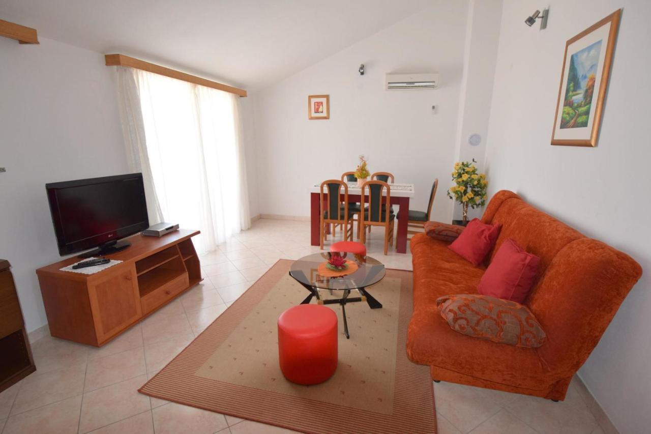 Apartments Gabrijel Малинска Екстериор снимка