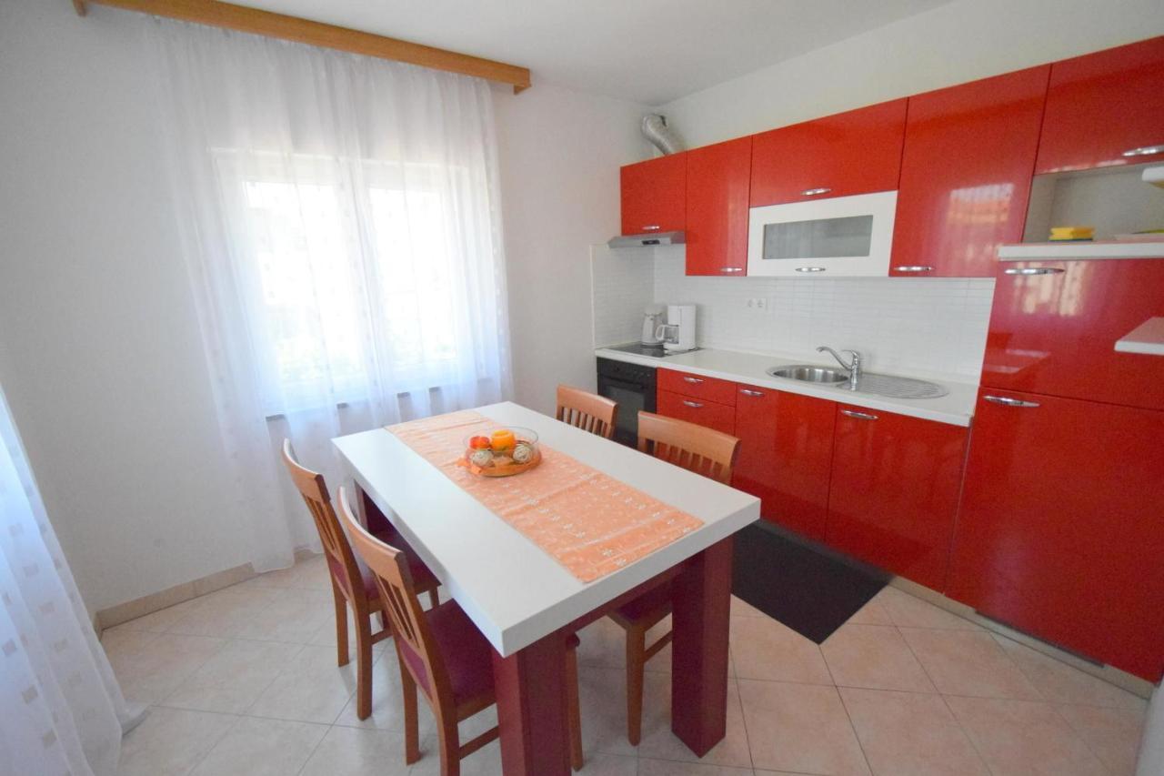 Apartments Gabrijel Малинска Екстериор снимка